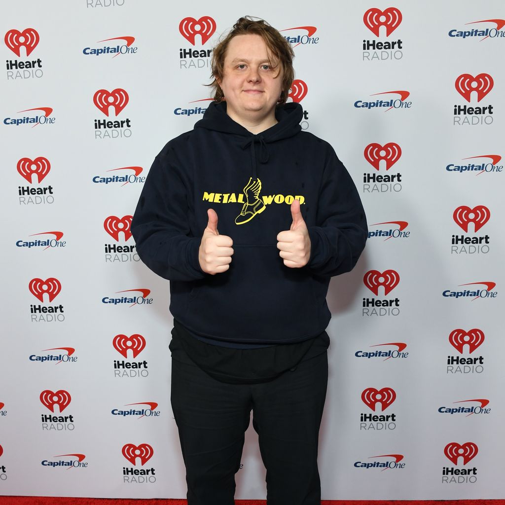 Lewis Capaldi, Sänger