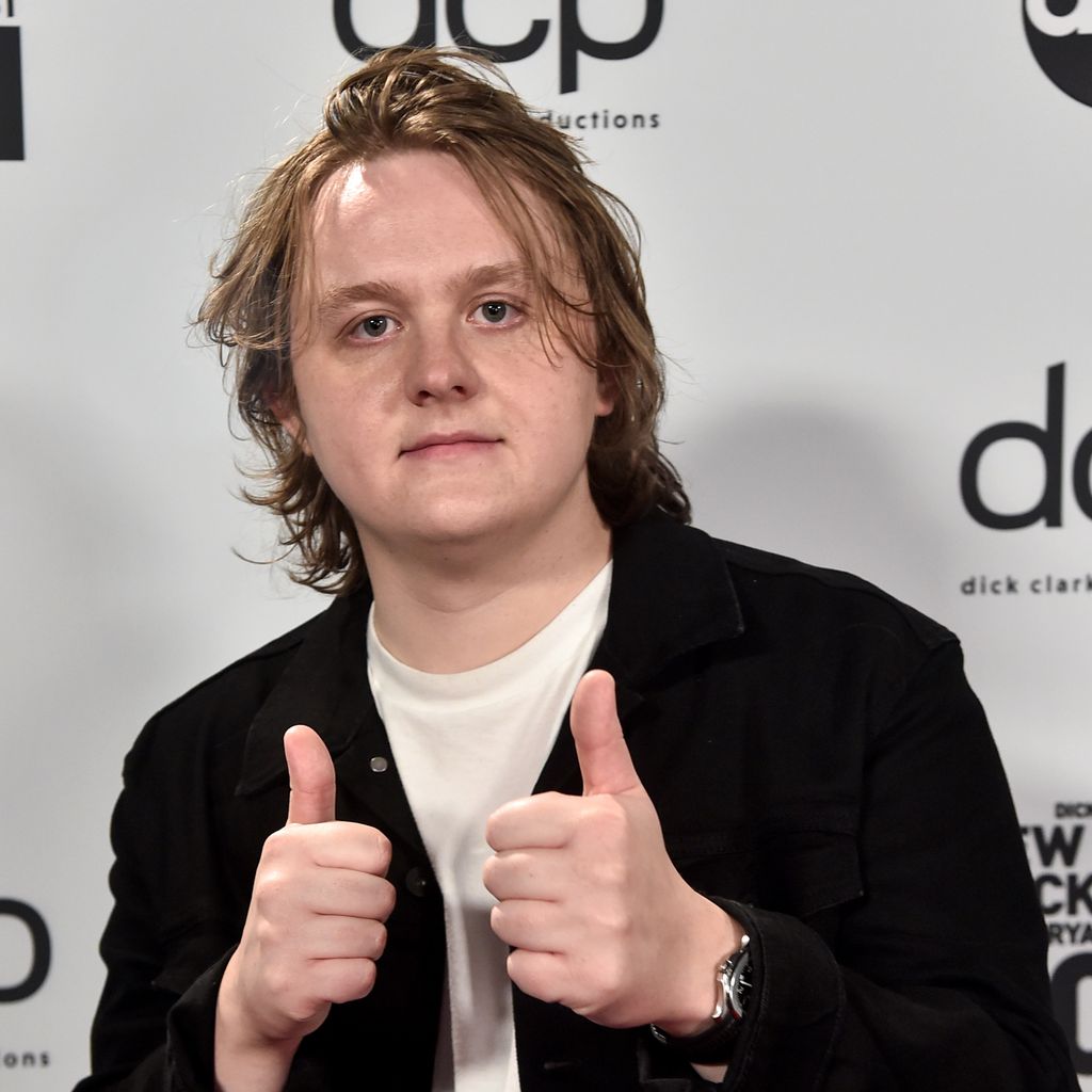 Lewis Capaldi, Sänger