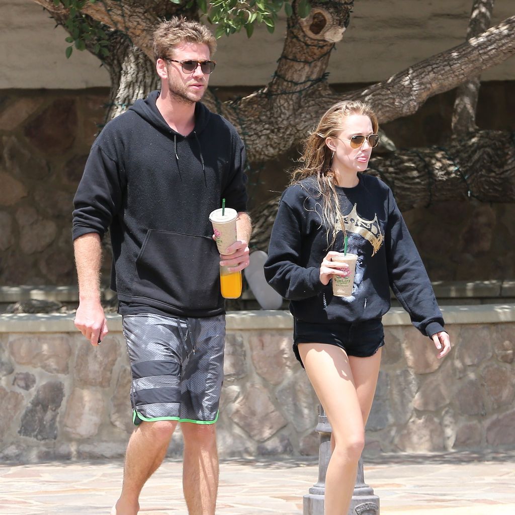 Liam Hemsworth und Maika Monroe