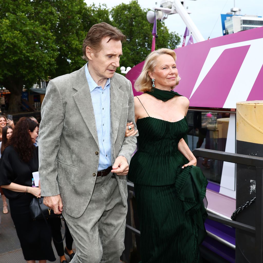 Liam Neeson und Pamela Anderson, Schauspieler