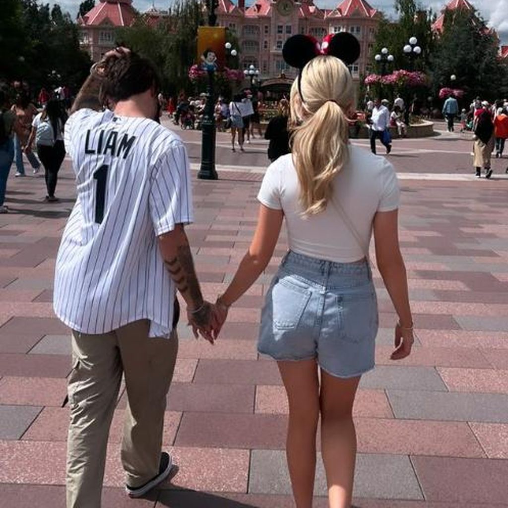 Liam Payne und Kate Cassidy im Disneyland