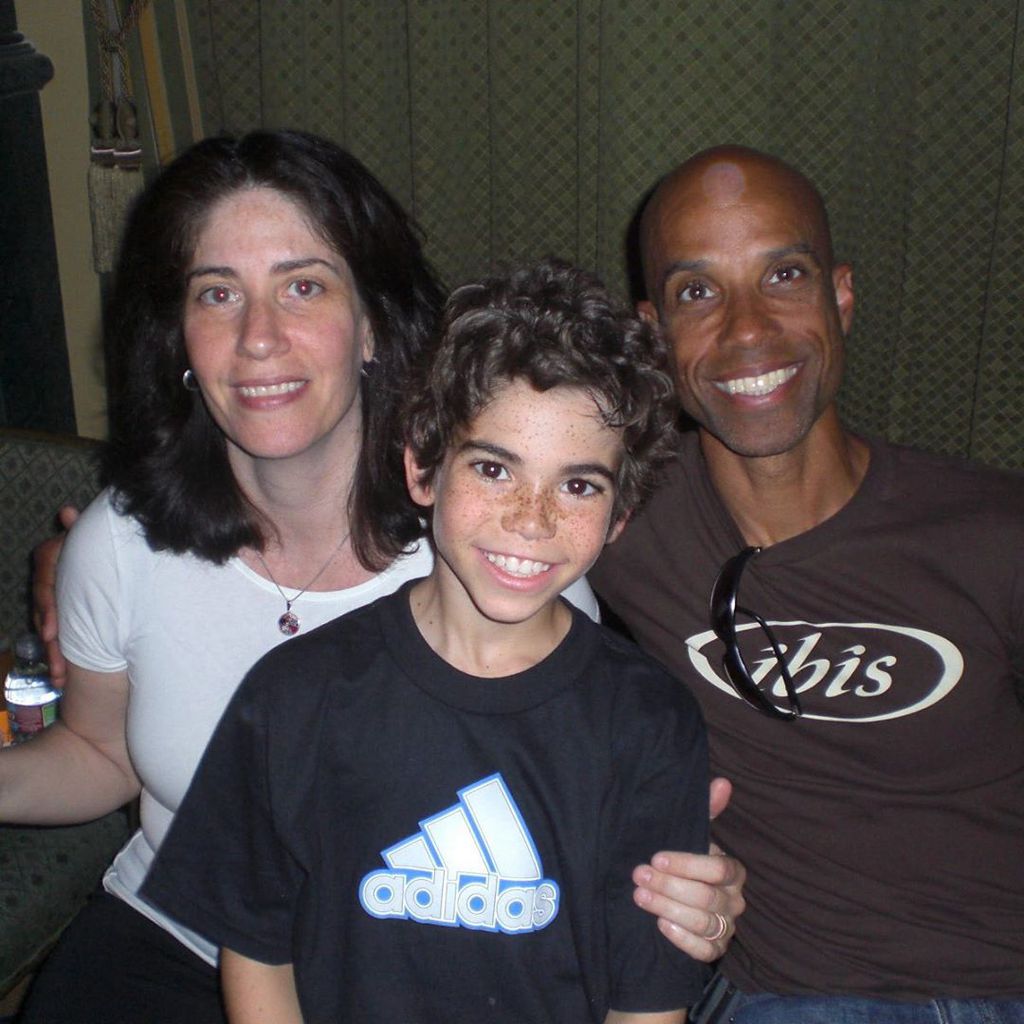 Cameron Boyce mit seinen Eltern Libby und Victor
