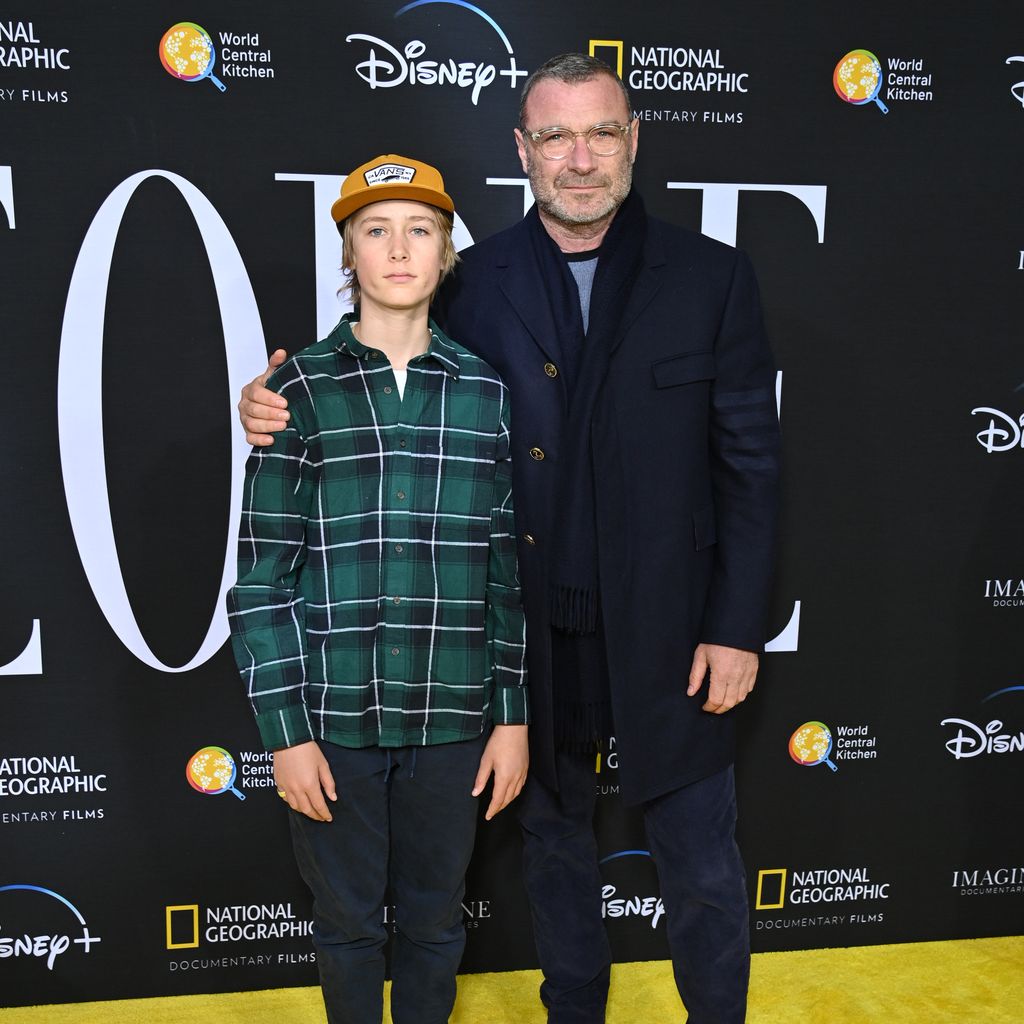 Liev Schreiber und sein Sohn Sasha im Mai 2022