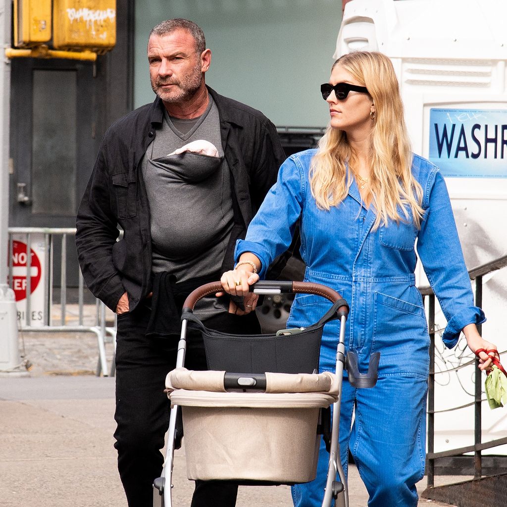 Liev Schreiber und Taylor Neisen im September 2023 in New York City