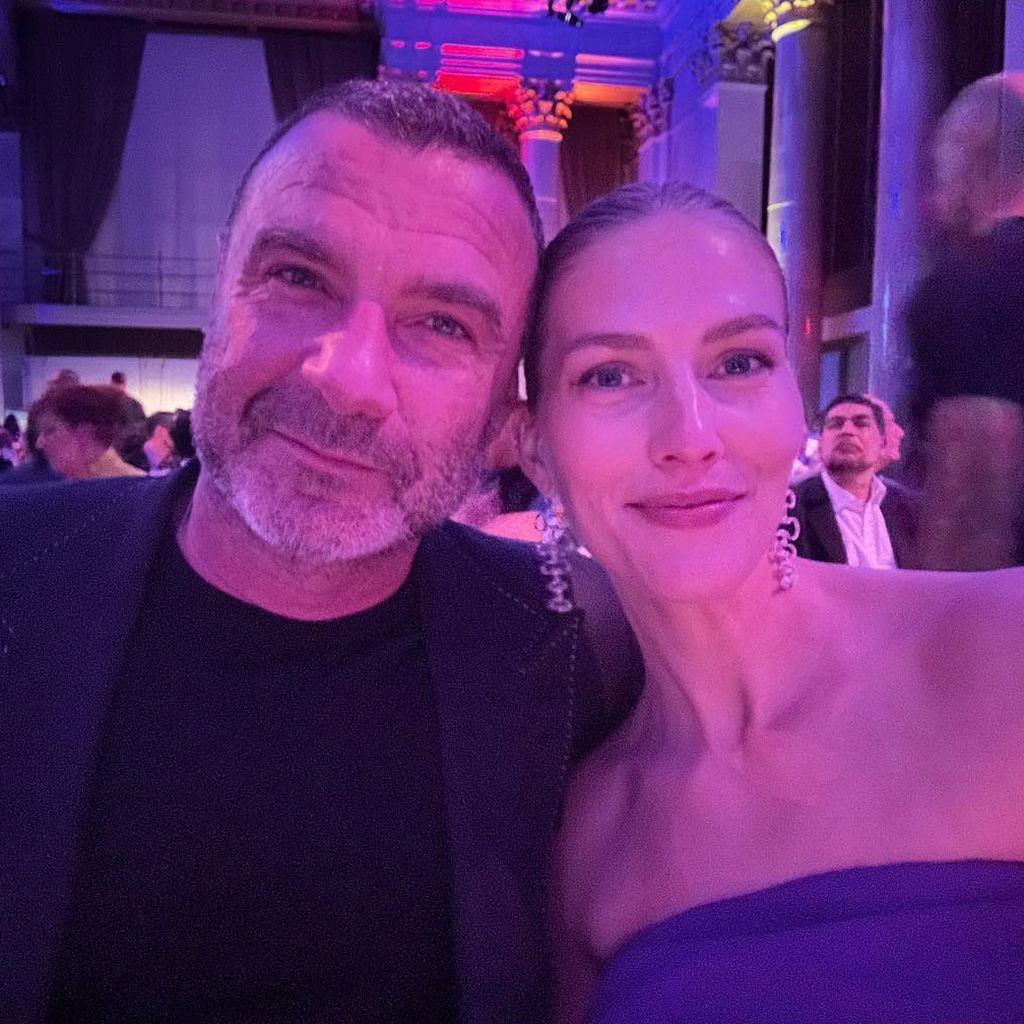 Liev Schreiber und Taylor Neisen
