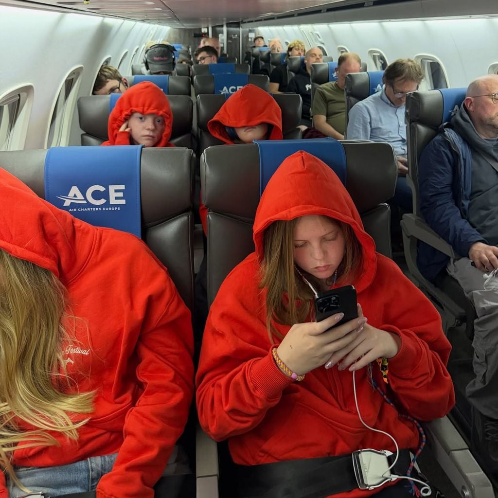 Lily Allens Töchter Ethel und Marnie im Privatjet