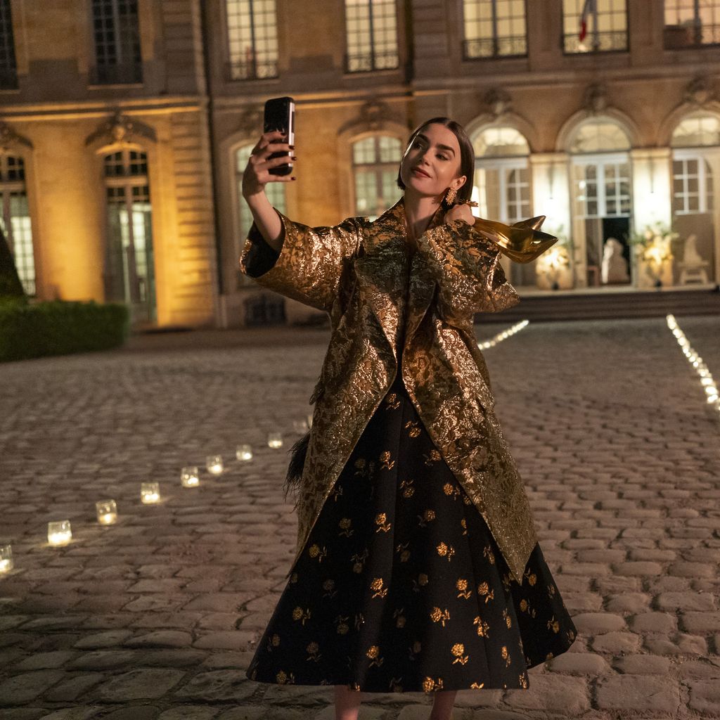 Lily Collins als Emily in "Emily in Paris" Staffel 6