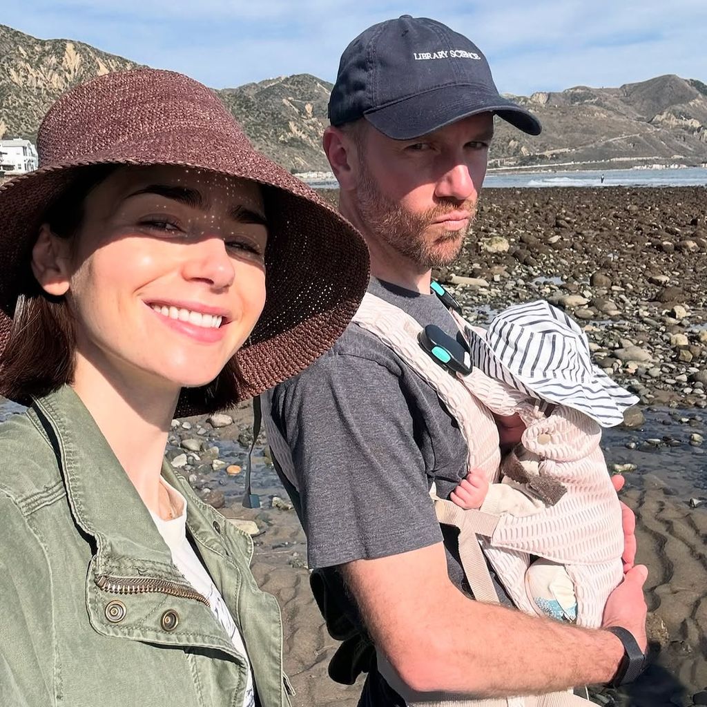 Lily Collins und Charlie McDowell mit ihrer Tochter