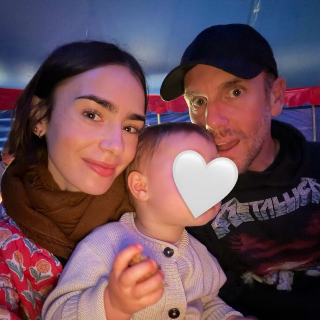 Lily Collins und ihr Ehemann Charlie McDowell mit ihrer kleinen Tochter