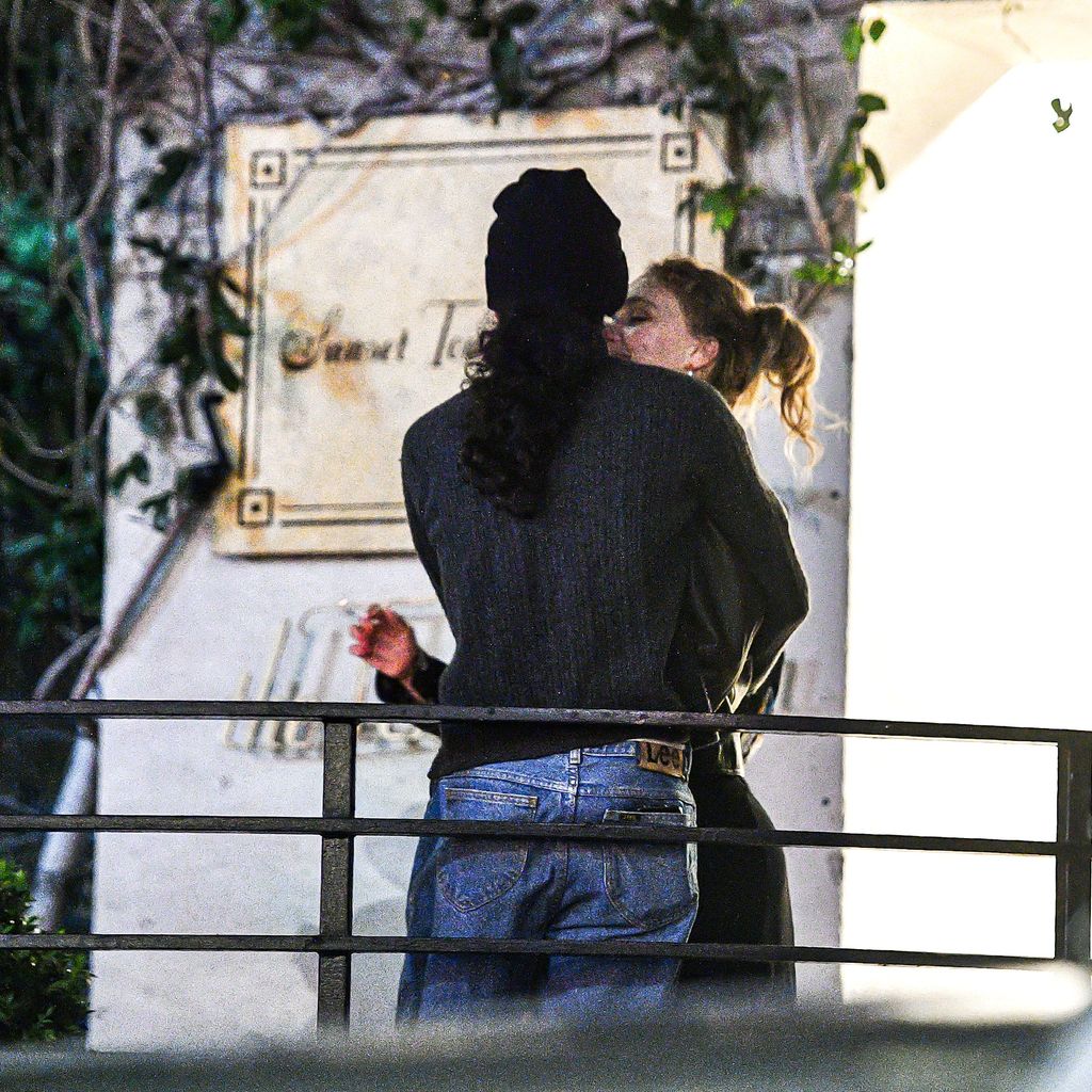 Lily-Rose Depp (r.) mit ihrem Freund Yassine Stein im Juni 2022 in West Hollywood