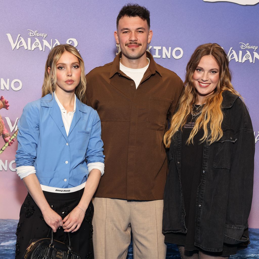 Lina Larissa Strahl, Tim Johnson und Sophia Bauckloh "Sophia", November 2024