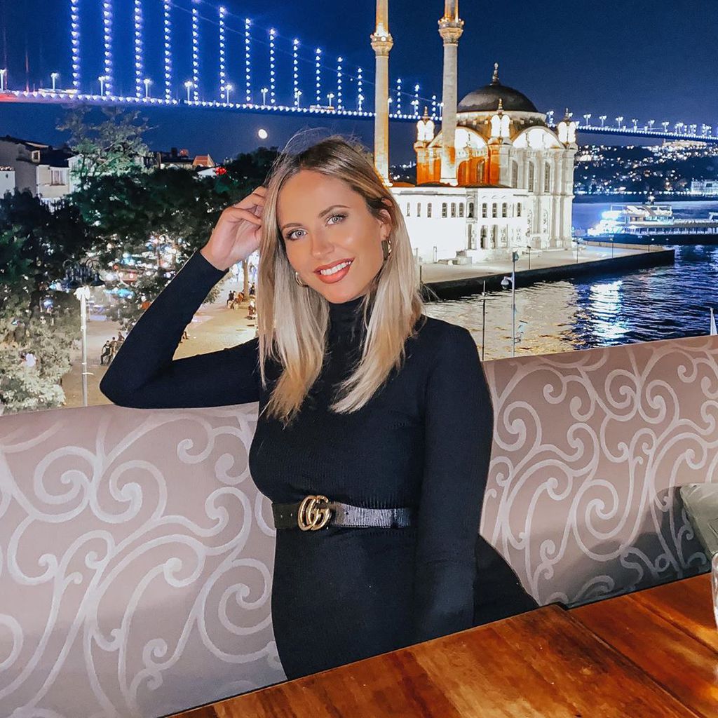 Lina Özgenç, TV-Sternchen
