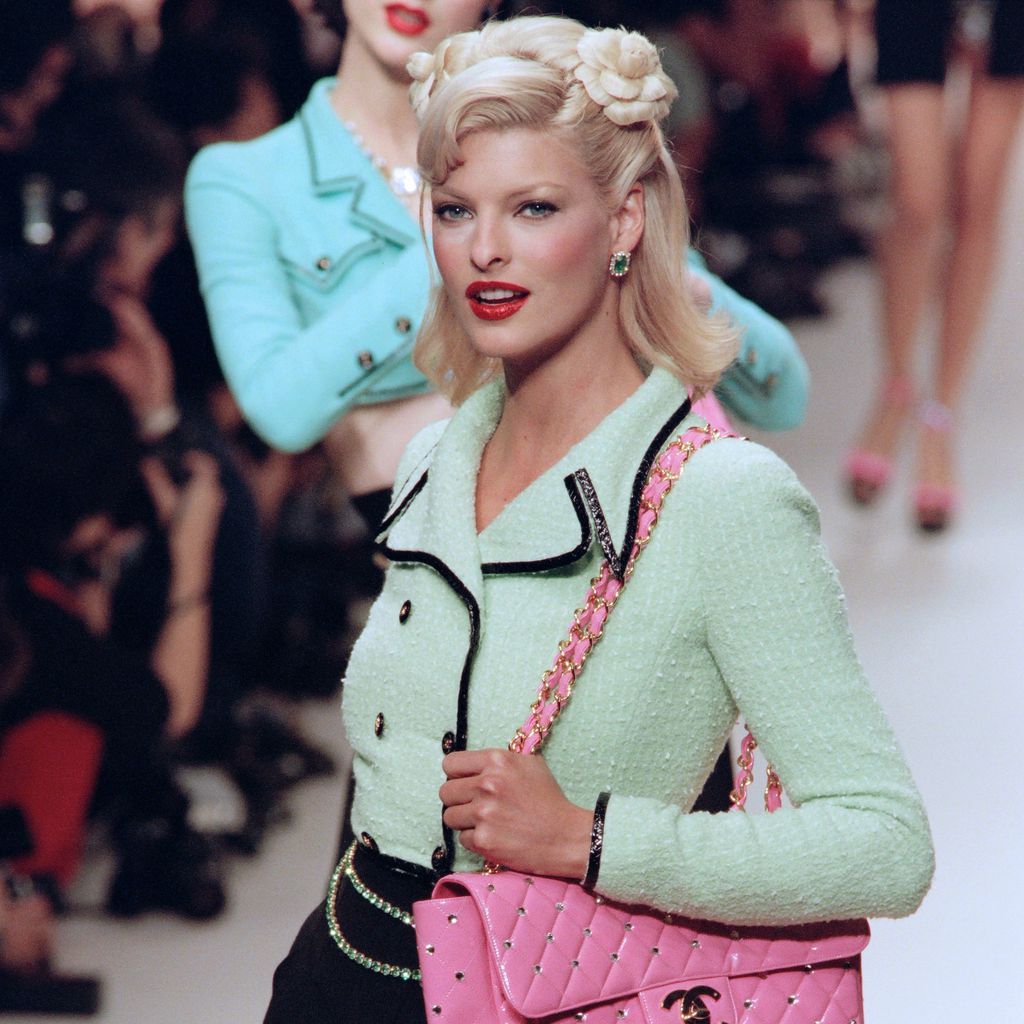 Linda Evangelista während einer Chanel-Show 1994