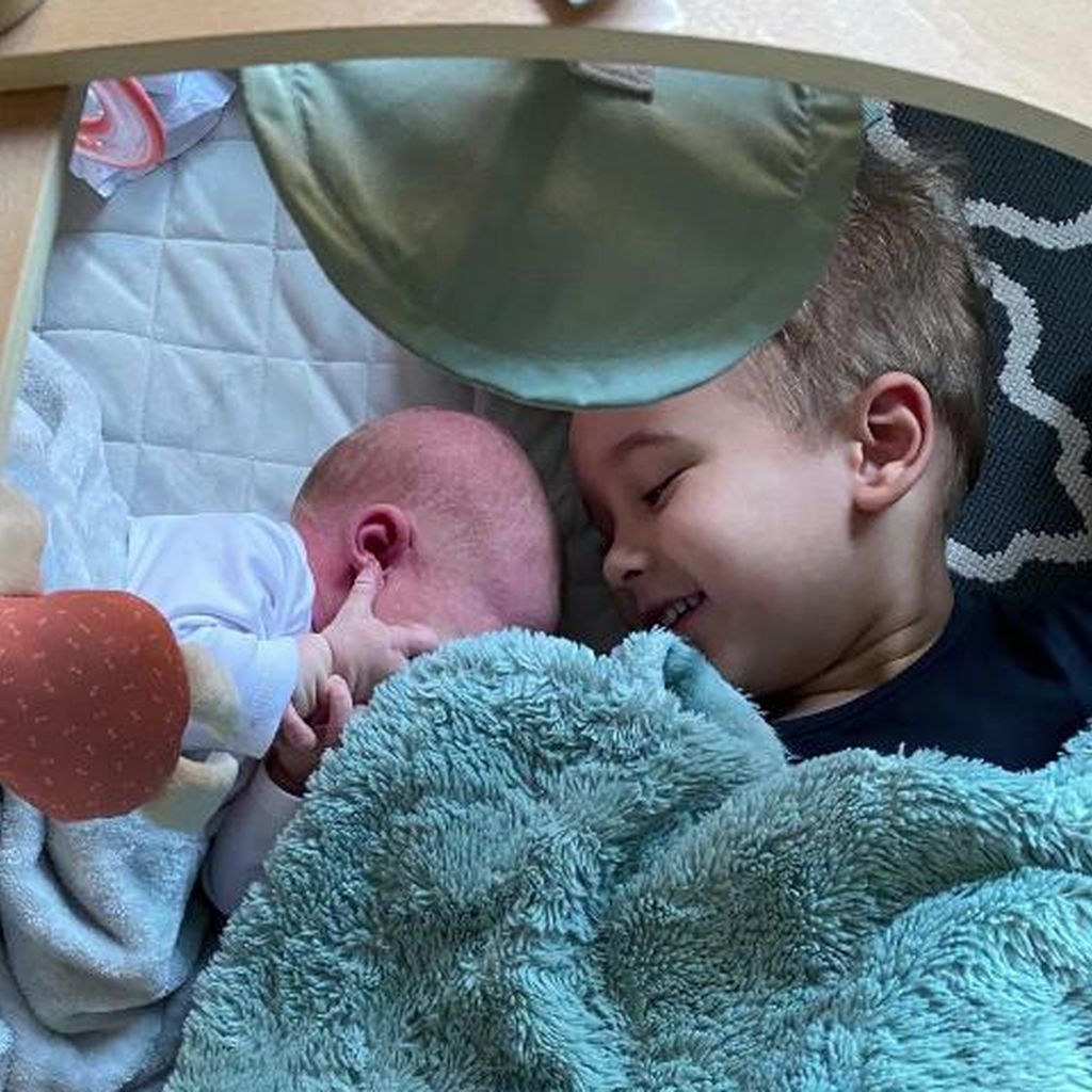 Linda Reschkes Baby und Sohn