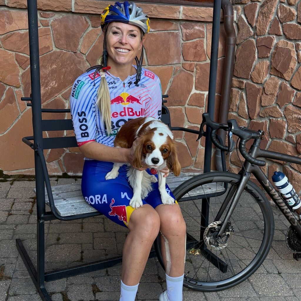 Lindsey Vonn bei ihrer ersten Rennrad-Tour nach Olympia-Sturz.