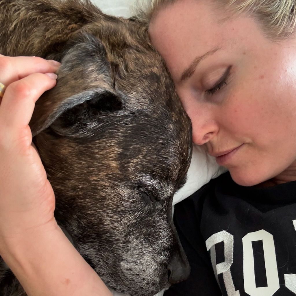 Lindsey Vonn mit ihrem Hund Leo, November 2024