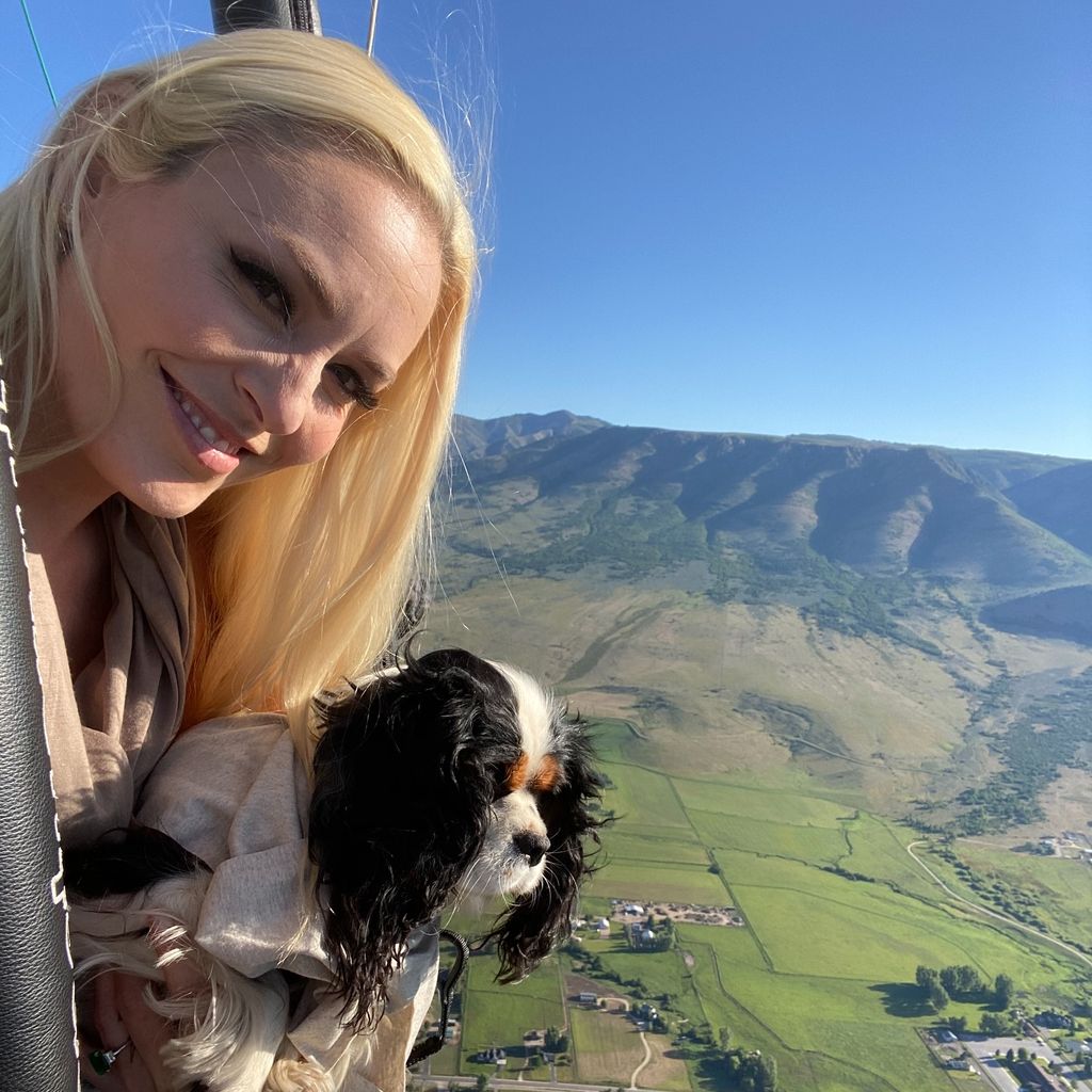 Lindsey Vonn, Olympionikin, mit Hündin Lucy