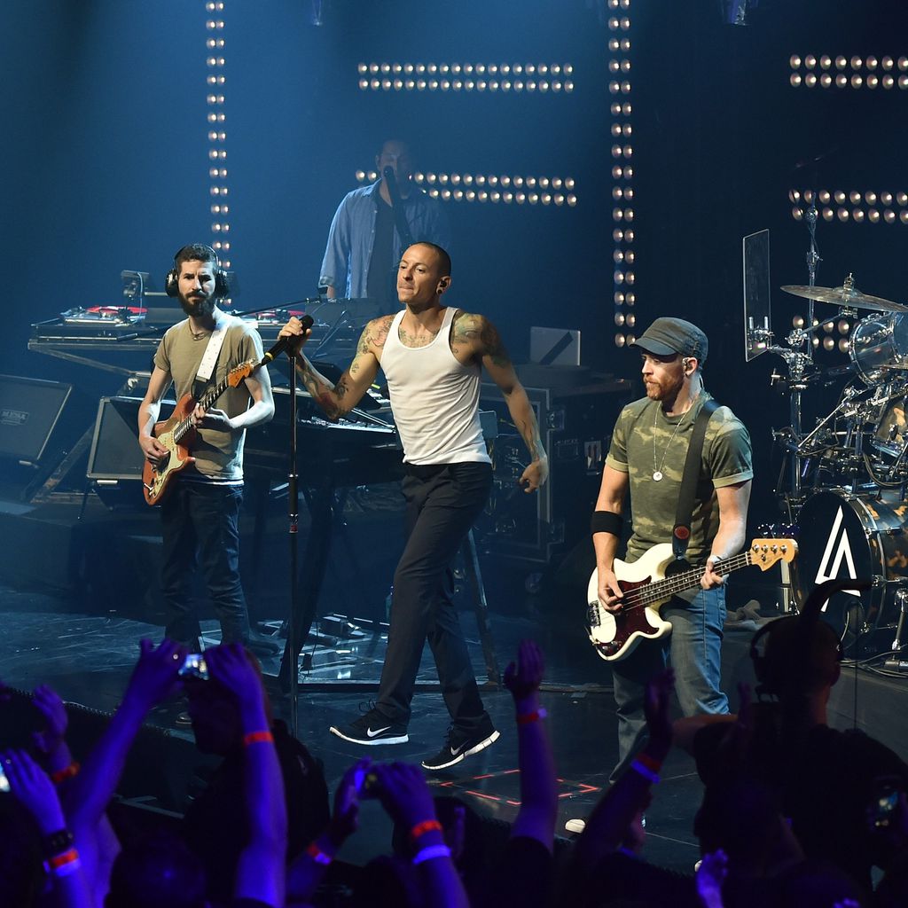 Linkin Park 2014 bei einem Auftritt in Burbank