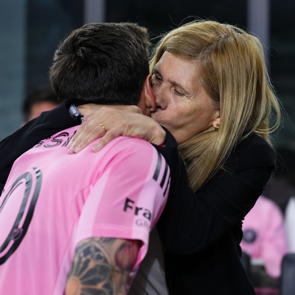 Lionel Messi mit seiner Mutter Celia María Cuccittini, November 2025