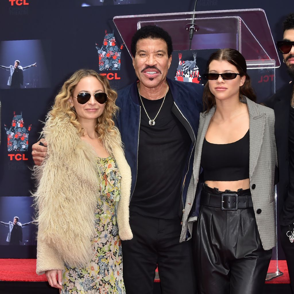 Lionel Ritchie mit seinen Kindern Nicole und Sofia 2018 in Hollywood