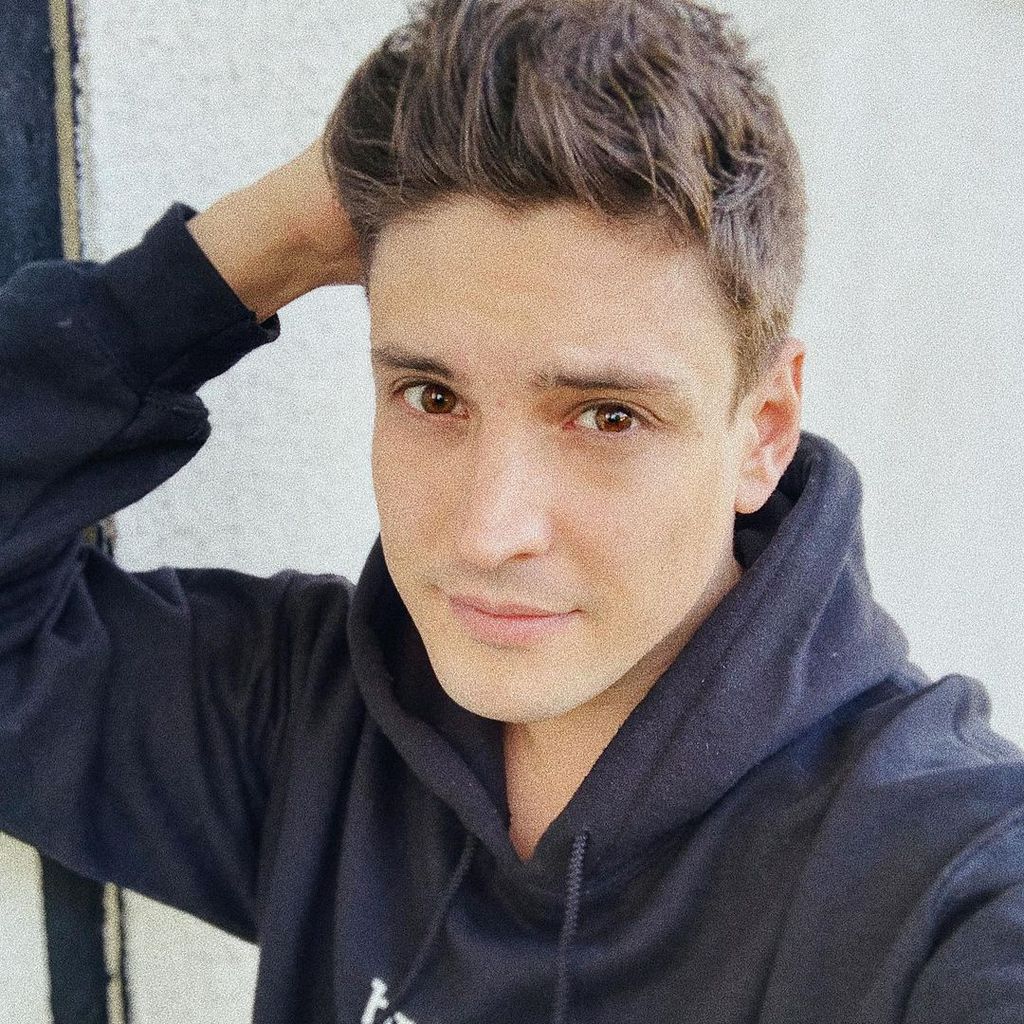 LionT, YouTuber
