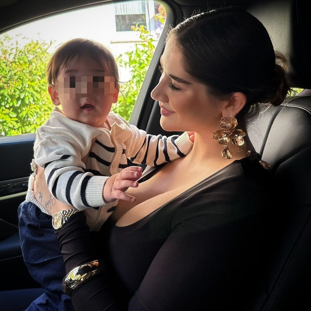 Lisa Marie Akkaya und ihr Sohn Emilio, Juni 2025