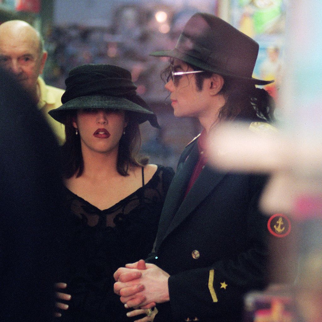 Lisa Marie Presley und Michael Jackson im September 1994