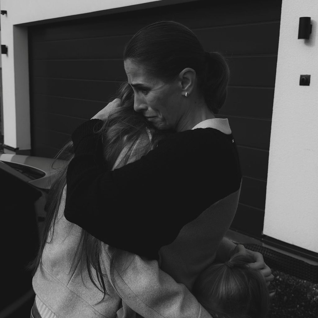 Lisa-Marie Schiffner mit ihrer Mutter und ihrer Schwester, Oktober 2025