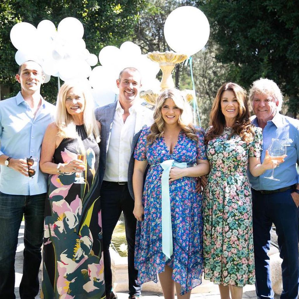 Lisa Vanderpump und ihre Familie bei der Baby-Party ihrer Tochter Pandora, November 2021