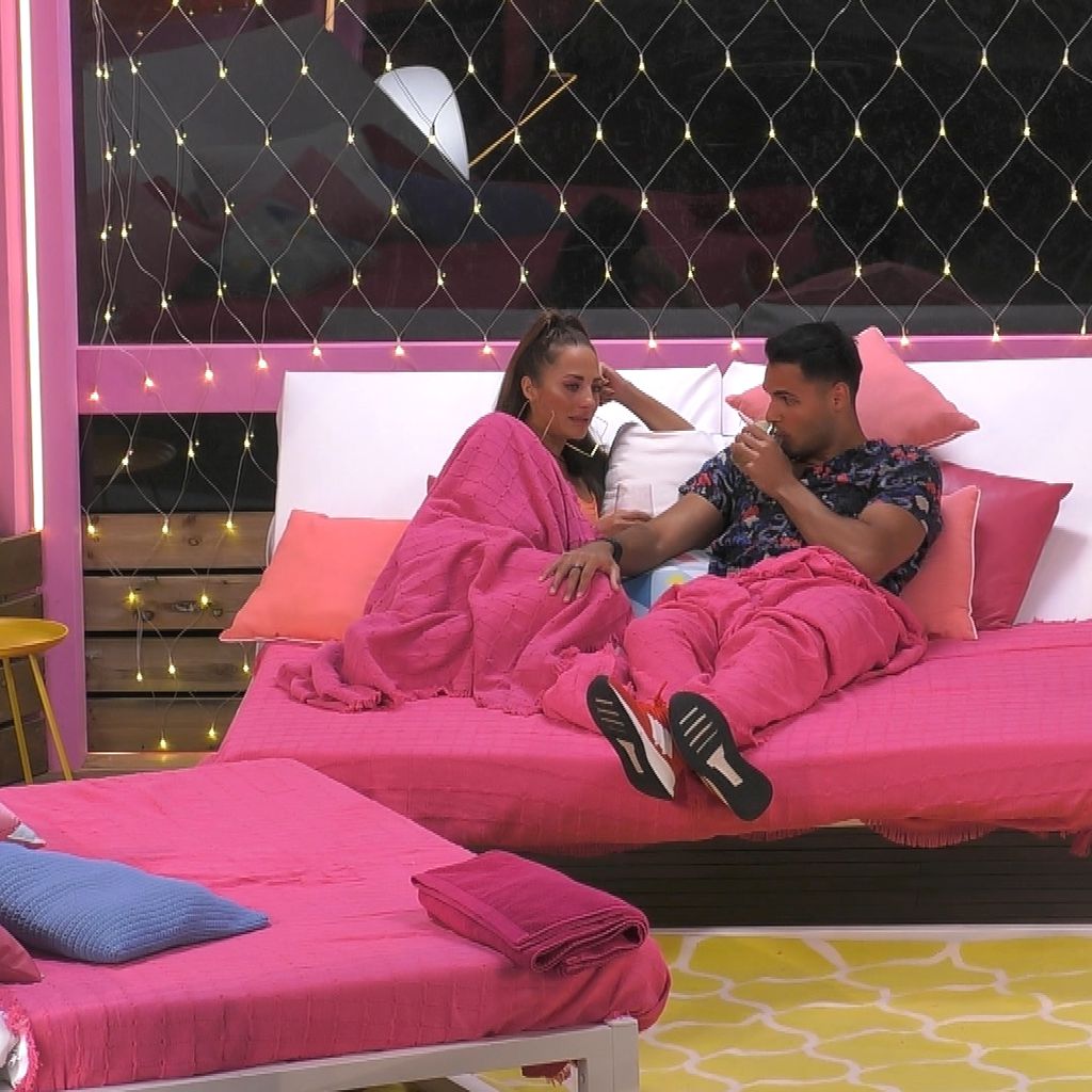 Livia und Breno bei "Love Island"