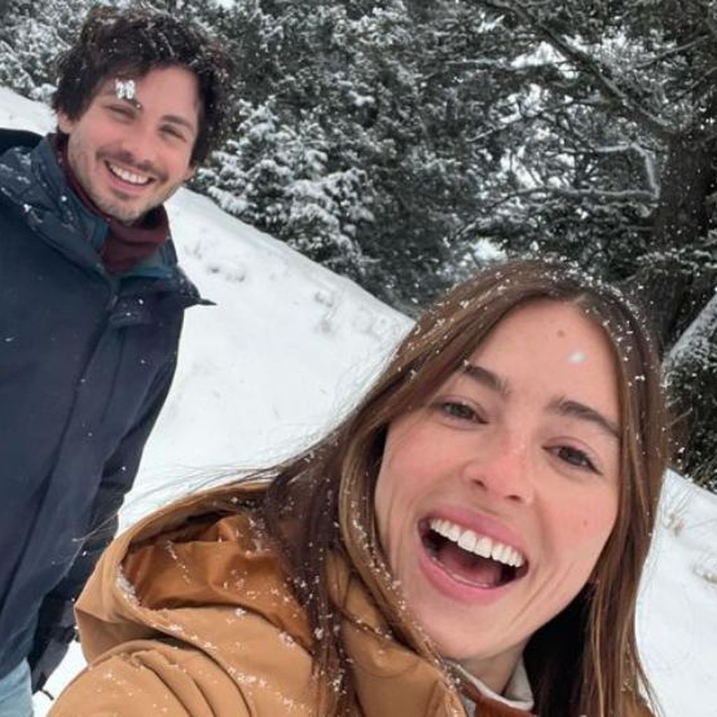 Logan Lerman und seine Verlobte Ana, Dezember 2021