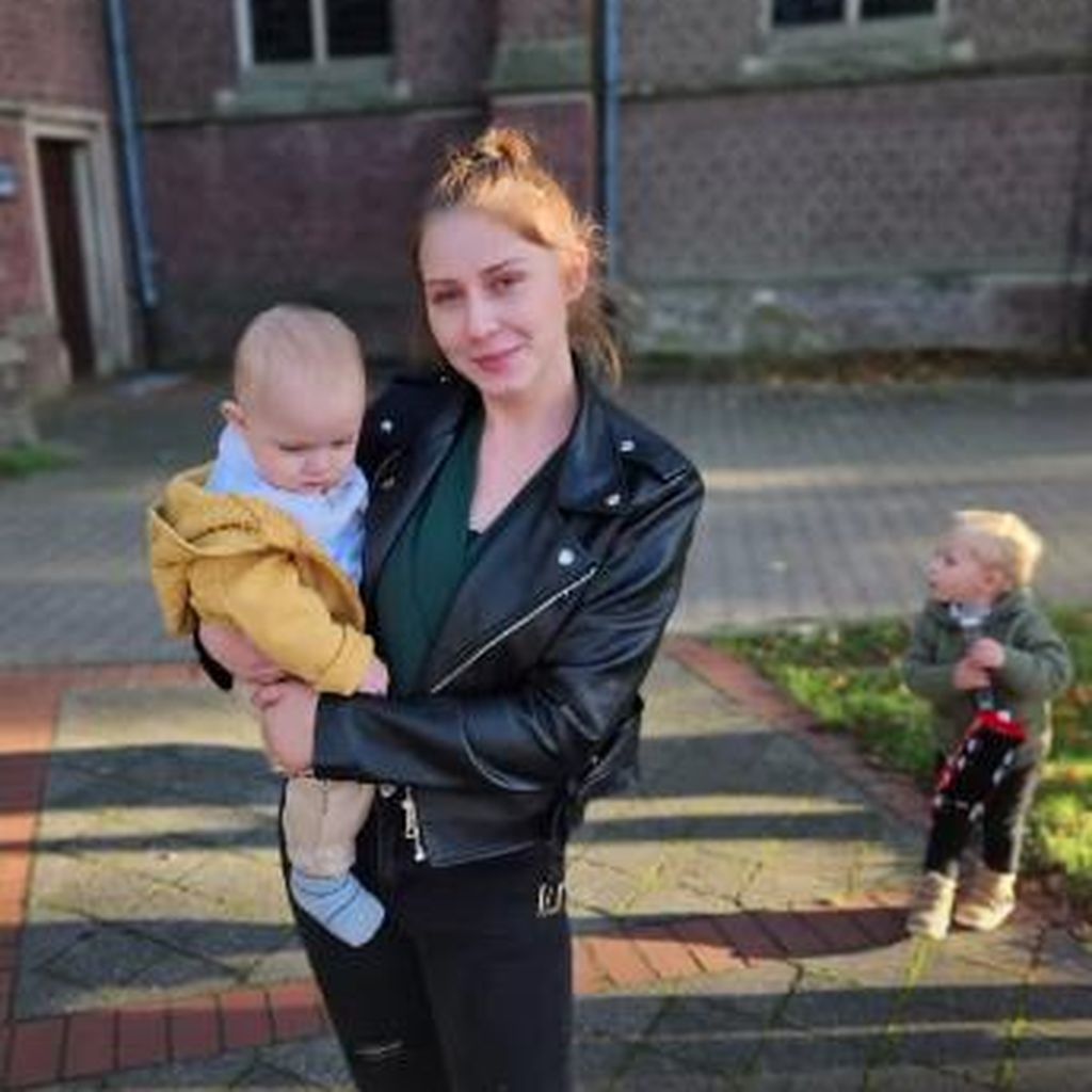 Loredana Wollny mit ihrem Sohn Aurelio bei der Taufe im Oktober 2023