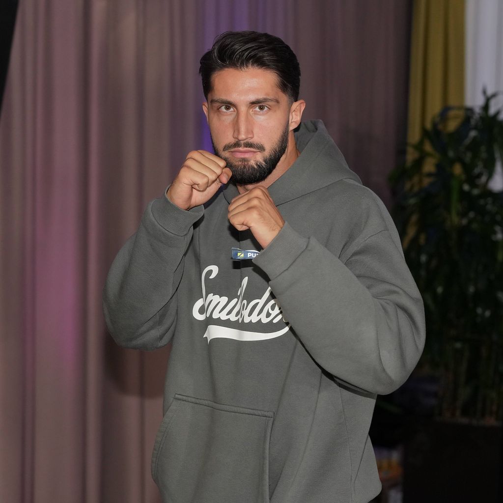 Lorik Bunjaku bei der Pressekonferenz zu Fame Fighting 2026 im Atlantic Hotel Essen