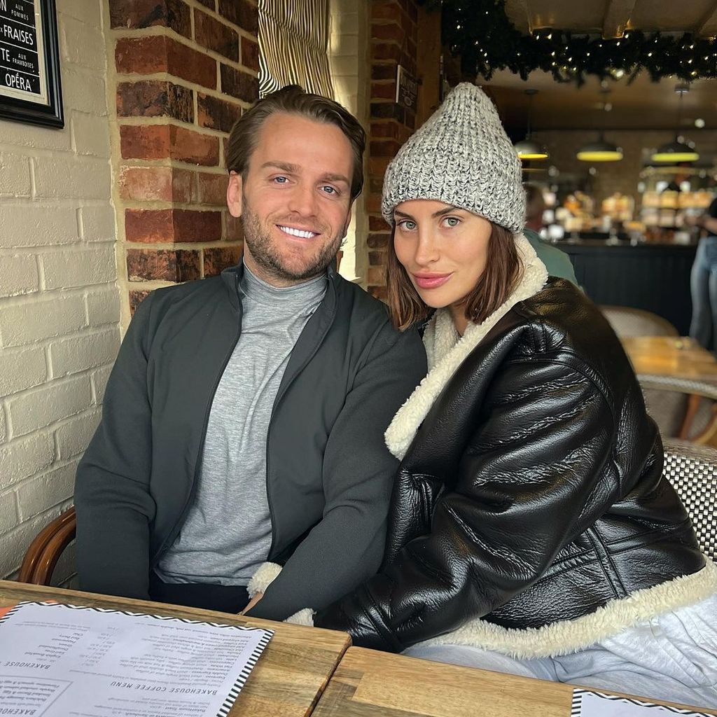 Lorri Haines und Ferne McCann im November 2023