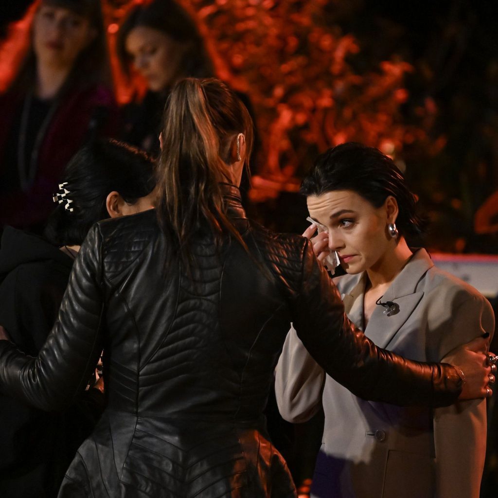 Elif, Floor Jansen und Lotte, Musikerinnen