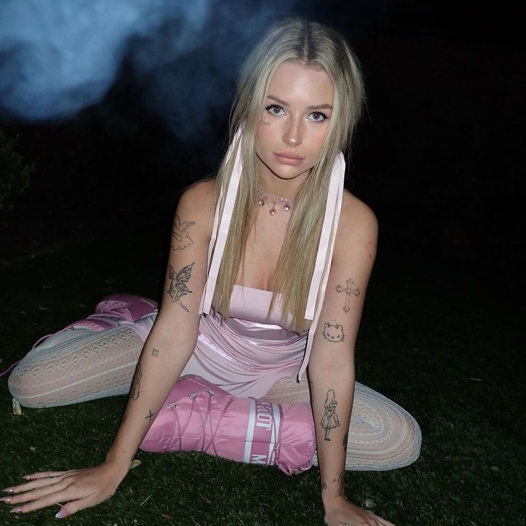 Lottie Moss im April 2023