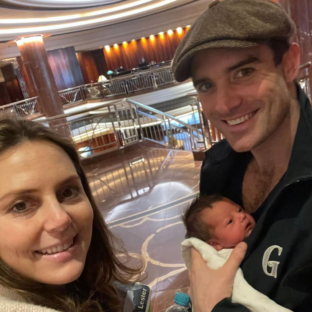 Louisa Ainsworth und Joshua Sasse mit ihrer Tochter Delilah Darling Sasse
