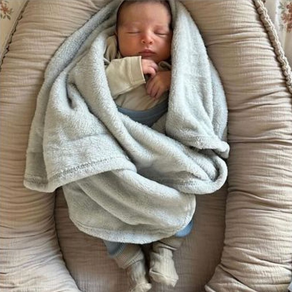Louisa Jindaouis Sohn