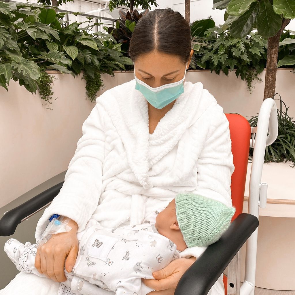 Louise Thompson und ihr Sohn Leo