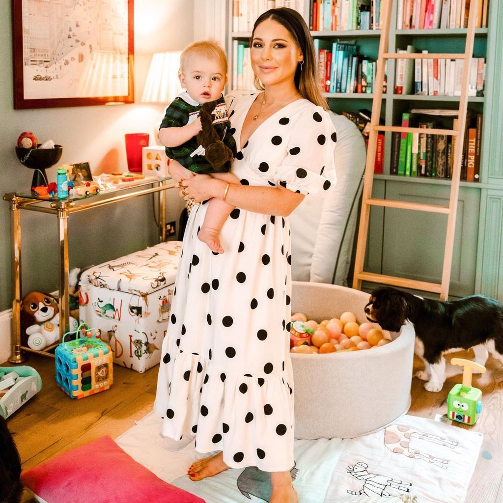Louise Thompson und ihr Sohn Leo im September 2022