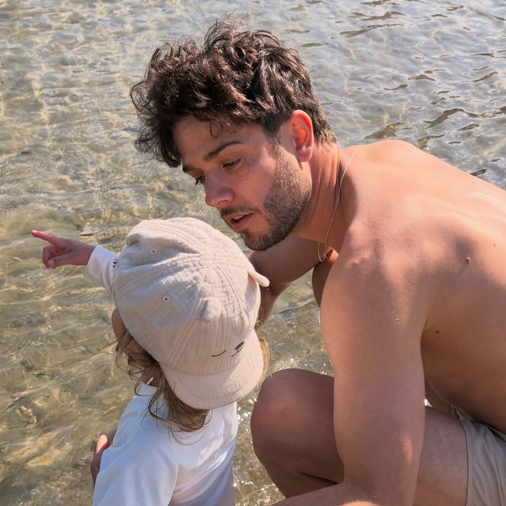 Luca Hänni und seine Tochter im Camping-Urlaub