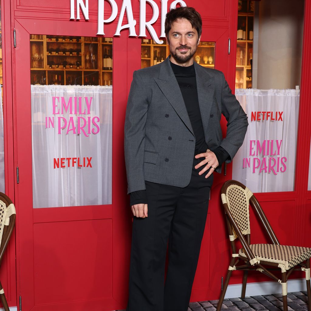 Lucas Bravo bei der Premiere von "Emily in Paris", 2022