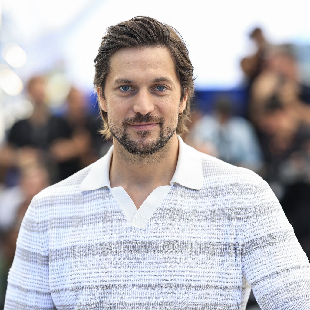 Lucas Bravo, Schauspieler