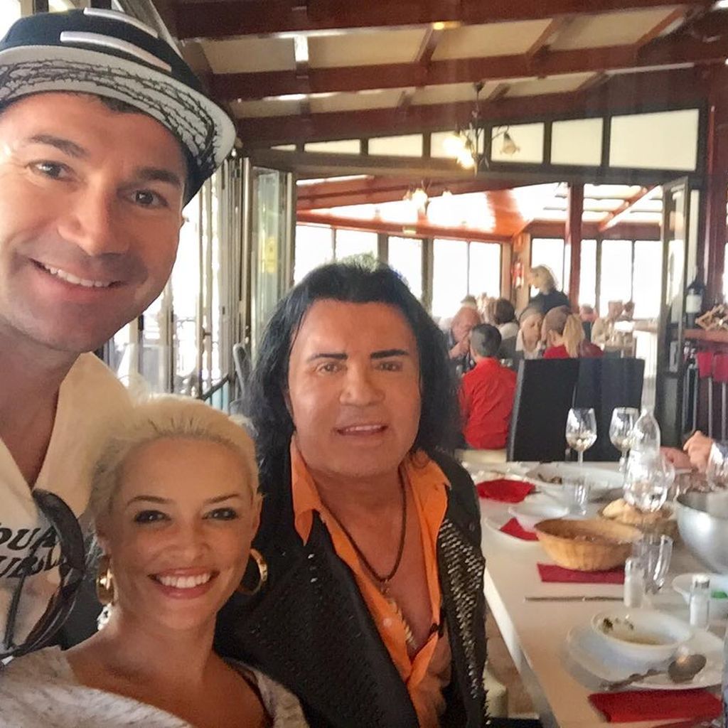 Lucas und Costa Cordalis zusammen mit Daniela Katzenberger