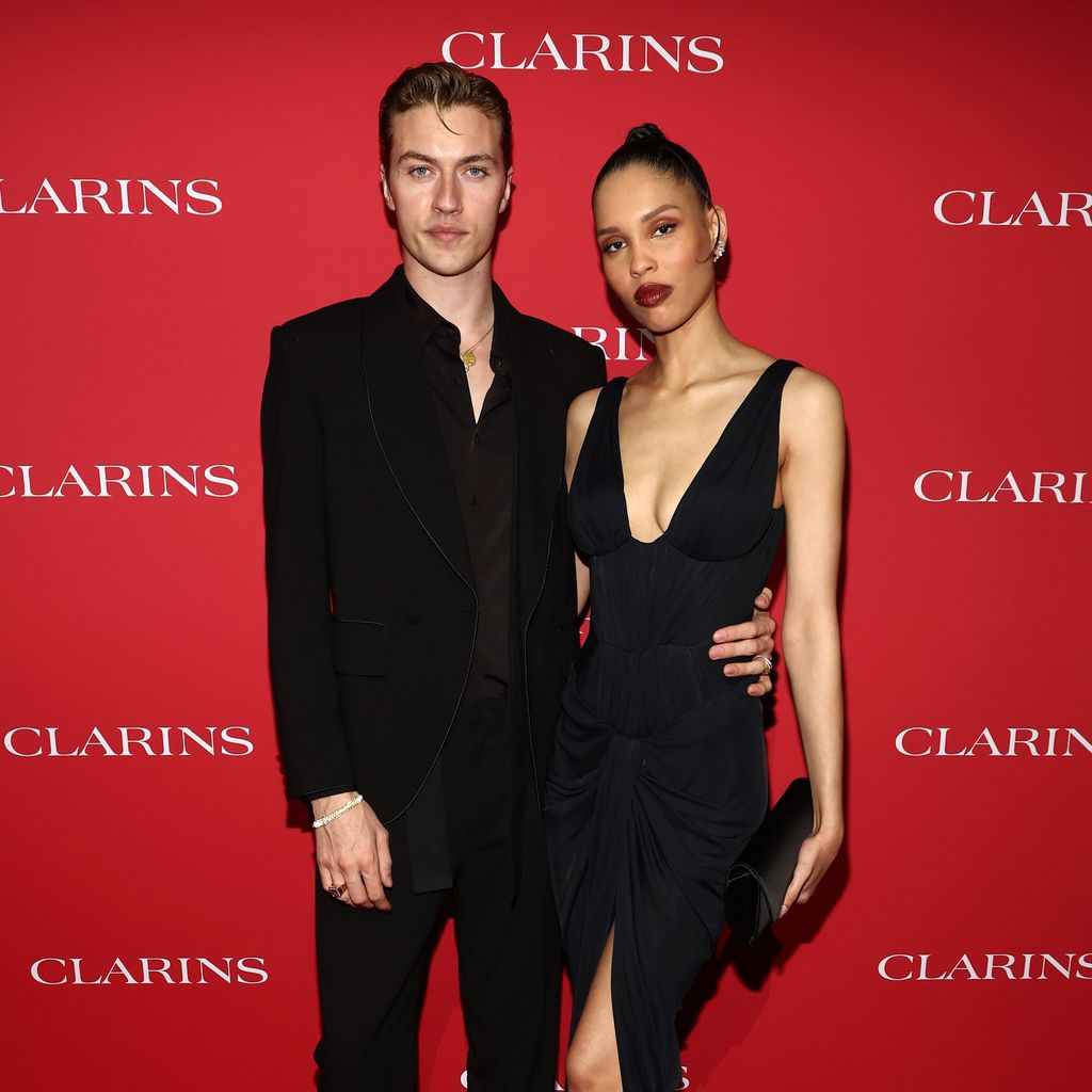 Nara Smith mit ihrem Ehemann Lucky Blue Smith, 2025