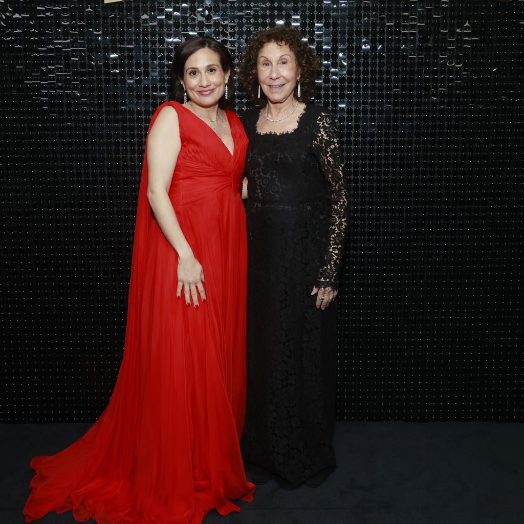 Lucy DeVito und Rhea Perlman, 2024