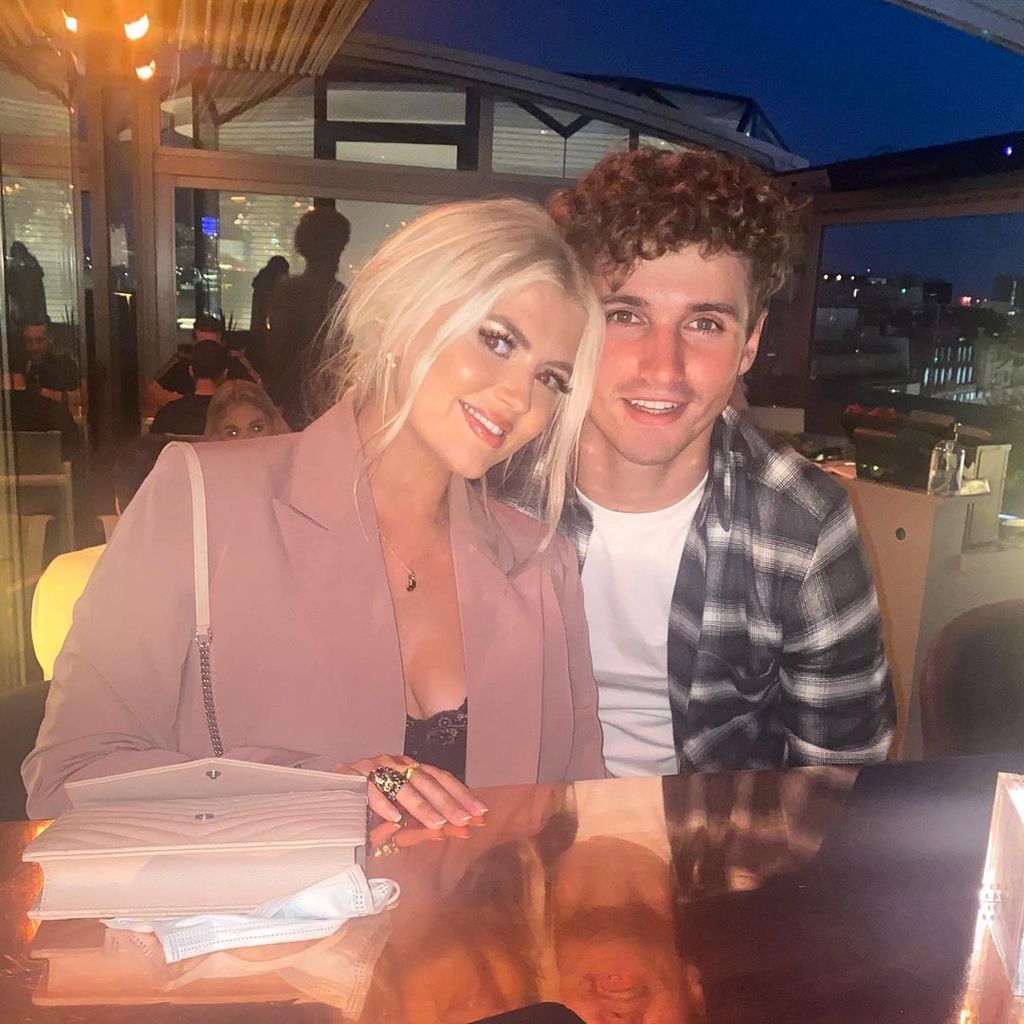 Lucy Fallon mit ihrem Freund
