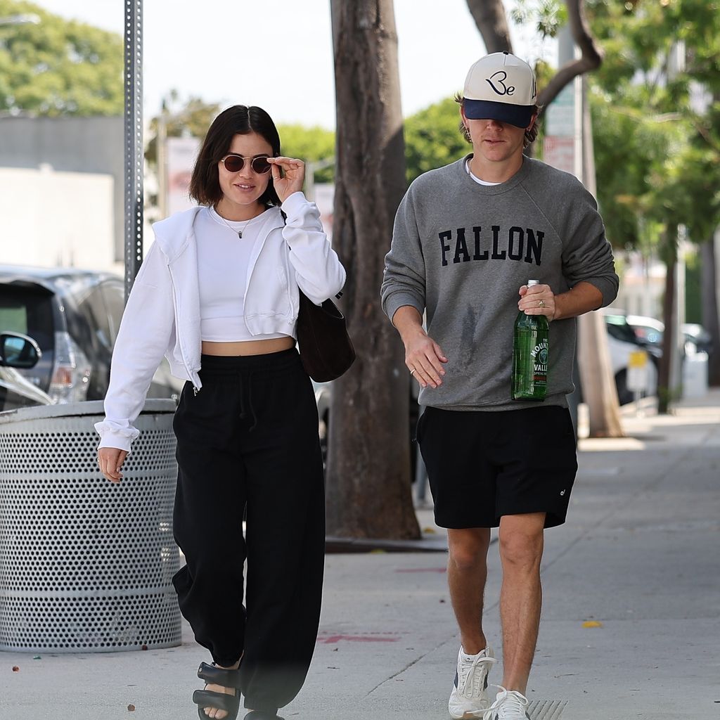 Lucy Hale und John Owen Lowe im September 2024