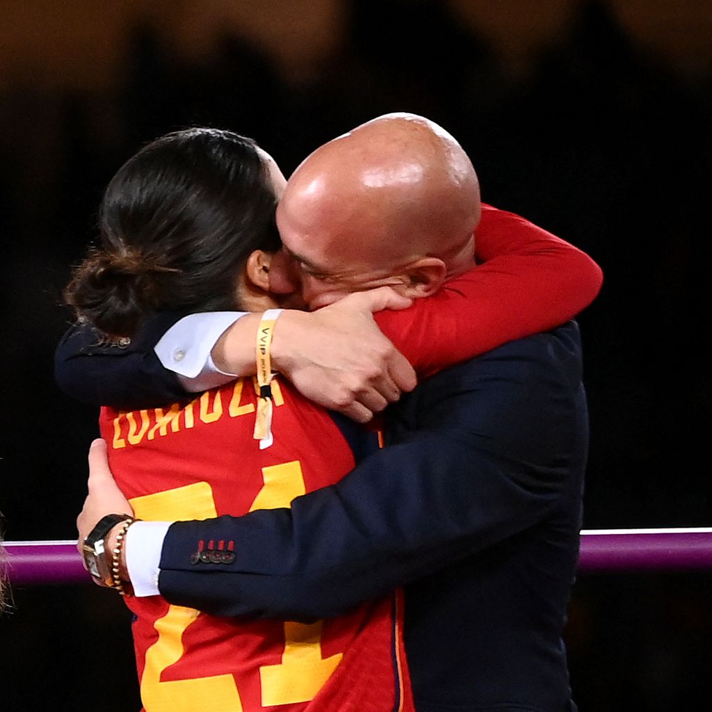 Luis Rubiales und Claudia Zornoza bei der WM-Siegerehrung 2023
