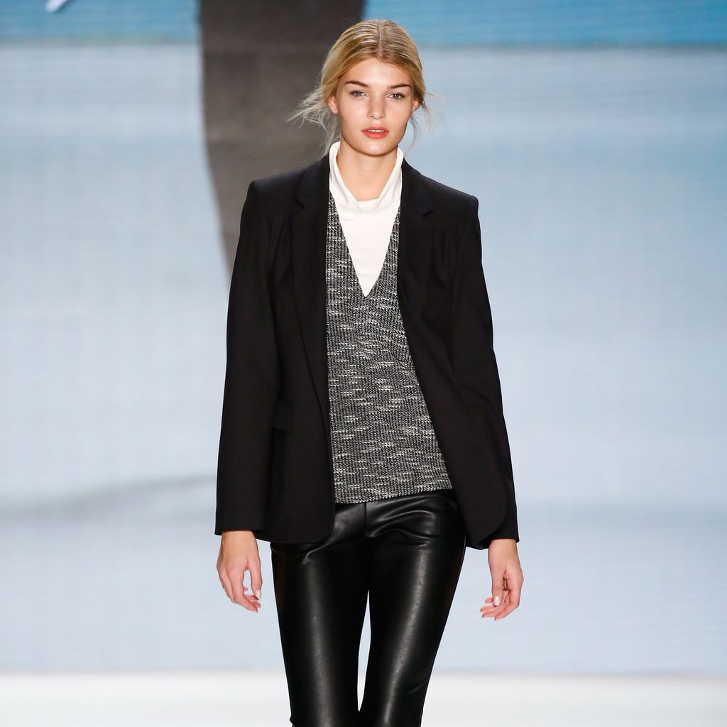 Luisa Hartema in der "Minx by Eva Lutz Show" auf der Berlin Fashion Week